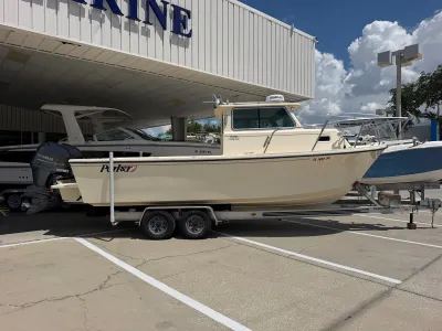 2013 Parker 2520 XLD Sport Cabin