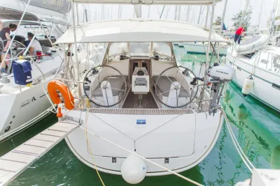 2014 Bavaria Cruiser 37