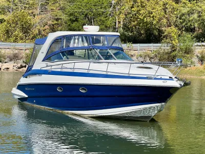 2014 Crownline 350 Sport Yacht