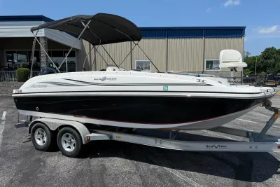 2014 Hurricane SunDeck Sport 188 OB