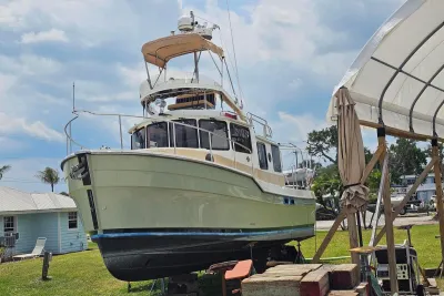 2014 Ranger Tugs R-31 CB