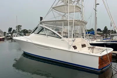 2014 Viking 42 Open
