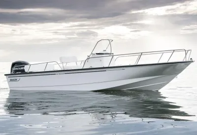2015 Boston Whaler 210 Montauk