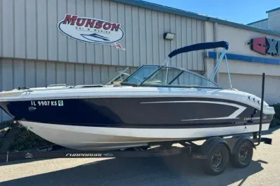 2015 Chaparral 21 SSi Ski & Fish