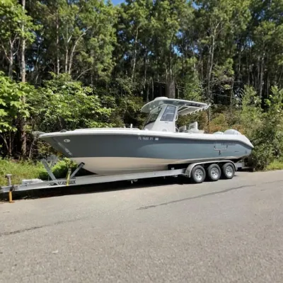 2015 Everglades 295 Center Console