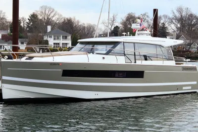 2015 Jeanneau NC 14
