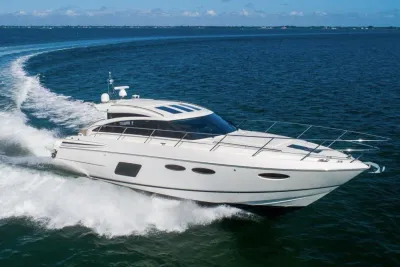 2015 Princess V52