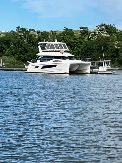 2016 Aquila 44 Yacht