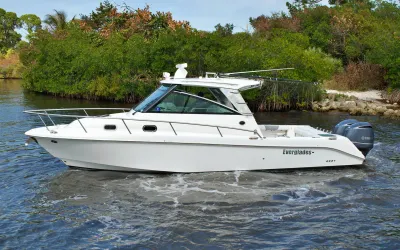 2016 Everglades 320EX