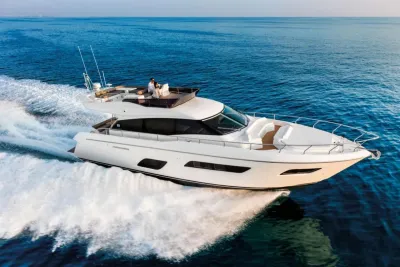 2016 Ferretti Yachts 550