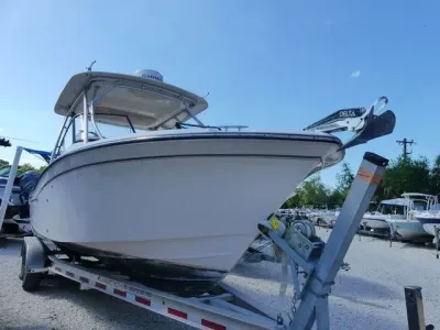 2016 Grady-White Freedom 255