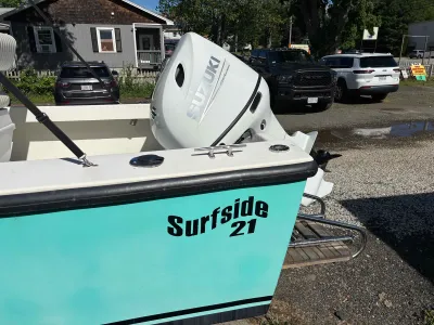 2016 Surfside 21 Center Console
