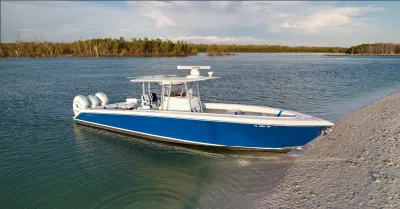 2016 Venture 39 Forward Seating