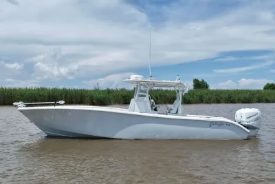 2016 Yellowfin 32 Offshore