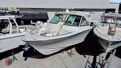 2017 Grady-White Freedom 375