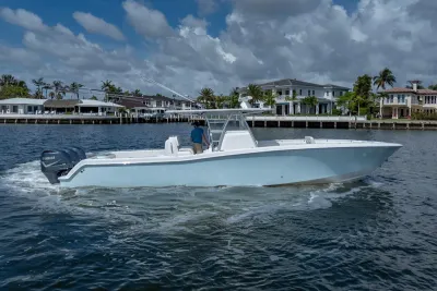 2017 Invincible 39 Open Fisherman