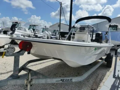 2017 Mako Pro Skiff 19 CC