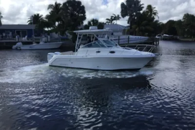 2017 Robalo R305 Walkaround