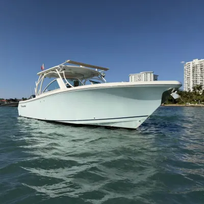 2017 Sailfish 325 DC