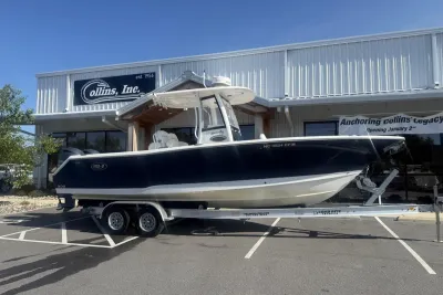2017 Sea Hunt Gamefish 27 Forward Seating