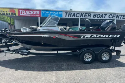 2017 Tracker Targa V-18 WT