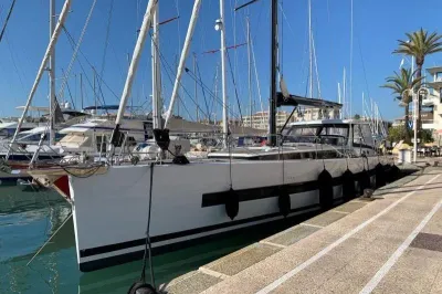 2018 Beneteau Oceanis Yacht 62