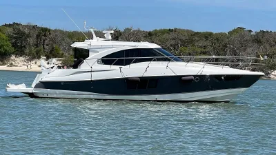 2018 Cruisers Yachts Cantius 45