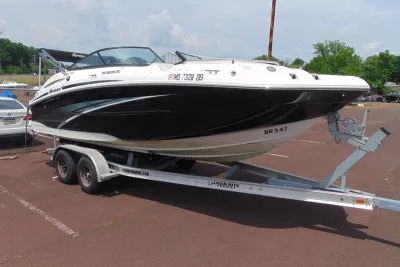 2018 Hurricane SunDeck 2200 DC OB