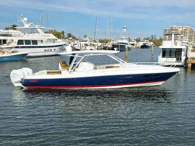 2018 Intrepid 375 Walkaround