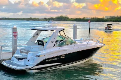 2018 Monterey 335 Sport Yacht