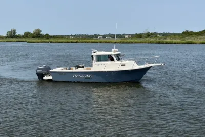 2018 Parker 2520 XL Sport Cabin