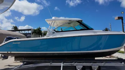 2018 Pursuit DC 325 Dual Console