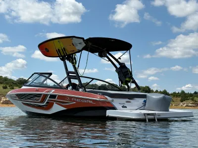 2018 Regal 1900 Surf