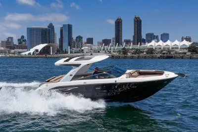 2018 Sea Ray SLX 310