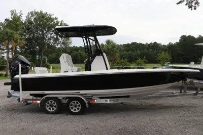 2018 ShearWater 25 LTZ
