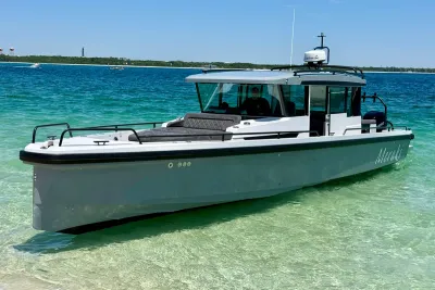 2019 Axopar 37 XC Cross Cabin
