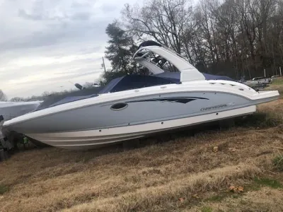 2019 Chaparral 264 Sunesta