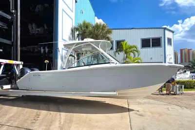 2019 Cobia 280 Dual Console