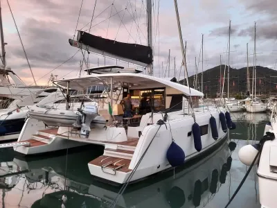 2019 Lagoon 42