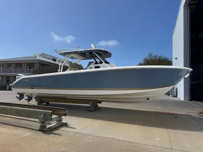 2019 Pursuit S 368 Sport
