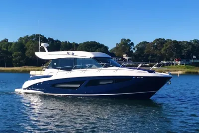 2019 Regal 42 Grande Coupe