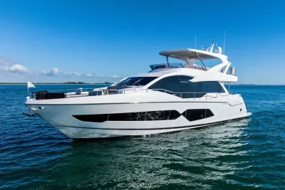 2019 Sunseeker 76 Yacht