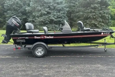 2020 Bass Tracker III Classic