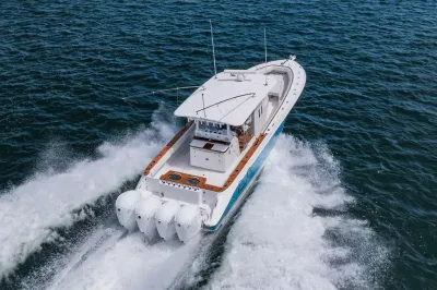 2020 HCB 42 Siesta