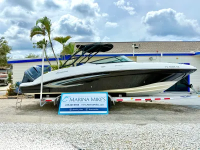 2020 Hurricane SunDeck 2690 OB