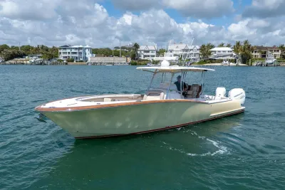 2020 Mag Bay 33 CC