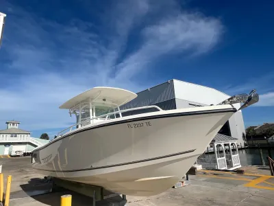 2020 Mako 284 Center Console