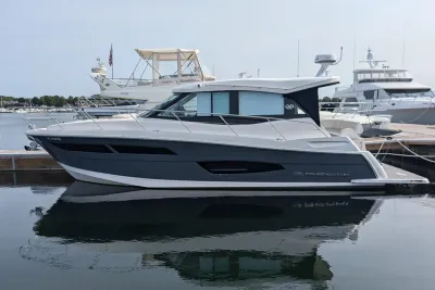 2020 Regal 38 Grande Coupe