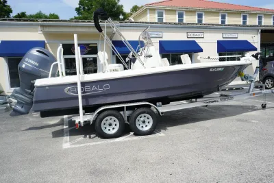 2020 Robalo 206 Cayman