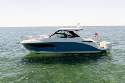 2020 Sea Ray 320 DA OB